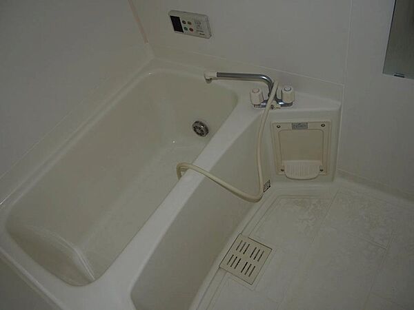 画像6:浴室