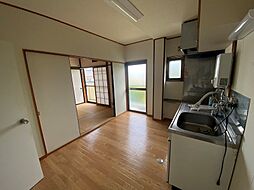 市村コーポ第一 201 2階2DKのリビング/ダイニング