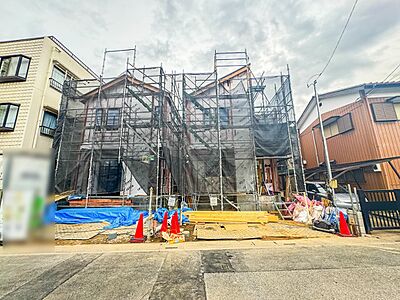 外観：【外観】家族の温かさと陽光の暖かさ、楽しい毎日と明るい未来を予感させる「空間が織り成すひとつ先の住み心地」を演出します。