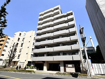 【外観】浦和駅徒歩14分、新規リフォーム済みの物件となっております。