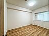 寝室：【寝室6帖】充実した生活は伸びやかな居室空間から始まります。快適に・伸びやかに。心の潤いを求める方々へ。