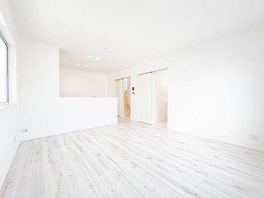 リビング/ダイニング 川口市前川3丁目