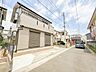 外観：1号棟【前面道路4.25ｍ】車の通行が少ないので、静かな住環境を維持することができます。