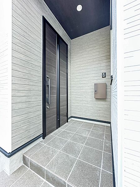 玄関を拡大表示