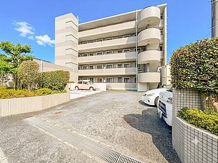 【外観】こちらの物件が少しでも気になるようでしたら、お気軽にお問合せください。人生でいちばん大きなお買い物ですので、ゆっくりご見学ください。ネット上の画像と実際の見学では、リアル感がまるで違…