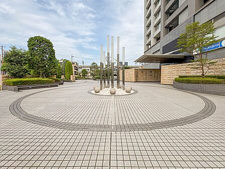 【外観】こちらの物件が少しでも気になるようでしたら、お気軽にお問合せください。人生でいちばん大きなお買い物ですので、ゆっくりご見学ください。ネット上の画像と実際の見学では、リアル感がまるで違…