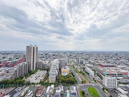 【眺望】眺望や窓からの景色が良いと、家で過ごす時間も快適です。