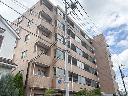 【外観】こちらの物件が少しでも気になるようでしたら、お気軽にお問合せください。人生でいちばん大きなお買い物ですので、ゆっくりご見学ください。ネット上の画像と実際の見学では、リアル感がまるで違…