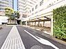 駐車場：【駐車場】毎日の生活にマイカーが必須という方は、購入を検討する際、駐車場があることは大事な条件です。毎日の通勤や家族の送迎、買い物やお出かけなどクルマのある暮らしを満喫したい方は要チェック。…