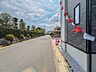 外観：2号棟【前面道路】家の良し悪しだけでなく周辺環境も重要なポイント。