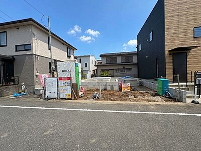 外観：【外観】こちらの物件が少しでも気になるようでしたら、お気軽にお問合せください。人生でいちばん大きなお買い物ですので、ゆっくりご見学ください。ネット上の画像と実際の見学では、リアル感がまるで違…
