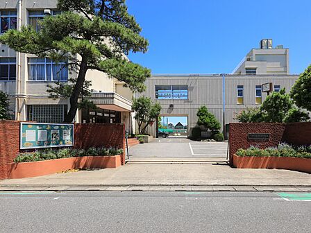 小学校 1100m 川口市立戸塚小学校
