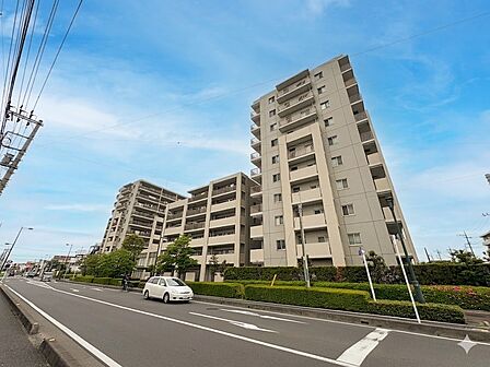 こちらの物件に少しでもご興味がありましたら、お気軽にお電話下さい。ネット上で「見えない物」「わからない事」でも、実際にご見学いただくことで、手に取るようにおわかりいただけるはずです。