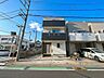 外観：【前面道路】家の良し悪しだけでなく周辺環境も重要なポイント。