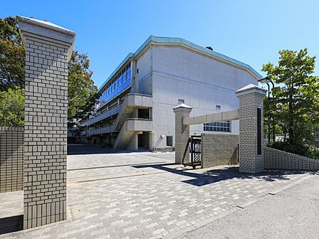 中学校 386m さいたま市立尾間木中学校