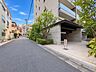 外観：【前面道路】家の良し悪しだけでなく周辺環境も重要なポイント。
