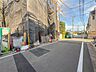 外観：【前面道路】家の良し悪しだけでなく周辺環境も重要なポイント。