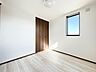 子供部屋：1号棟【居室4.5帖】昨今のトレンドになりつつあるのが、広過ぎず、快適すぎない子ども部屋。勉強と寝るだけの部屋にすることで閉じこもりがなくなり、リビングで過ごす時間が増えると言われています。…