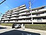 外観：【前面道路】家の良し悪しだけでなく周辺環境も重要なポイント。