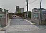 周辺：堺市立美原西中学校 徒歩10分。 790m