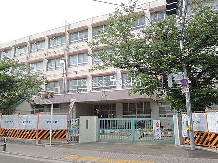 堺市立五箇荘小学校 徒歩7分。 560m
