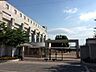 周辺：堺市立中百舌鳥小学校 徒歩10分。 770m