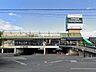 周辺：サンプラザ島泉店 徒歩8分。 570m