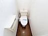 トイレ：トイレが1階と2階の2箇所にあるので、来客や朝の忙しい時間帯でも順番待ちの必要なし！階を移動する必要がなく楽ちんです♪
