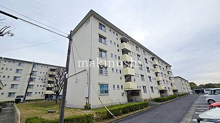 ■室内大変丁寧に使用されてます■金剛駅徒歩5分、関西スーパーまで徒歩5分の立地■南向きバルコニーで日当たり良好■収納豊富なお部屋です■カギは当社で管理してますのでいつでもご見学可能となっております■