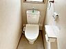 トイレ：トイレが1、2階にございますので、朝の混雑時に安心して使用できます。トイレは温水洗浄付き便座で毎日清潔に快適にお使いいただけます。