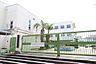 周辺：富田林市立高辺台小学校 徒歩8分。 640m