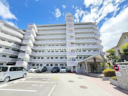 ■リフォーム歴多数あり■室内大変丁寧に使用されております■専用庭付きのお部屋です■南東向きで日当たり良好■全室洋室の間取り■ご見学につきましてはご予約制となっております。お気軽にお問合せ下さいませ♪■