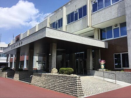 大阪狭山市役所 徒歩32分。 2520m