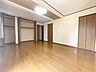 室内：■1階洋室　10帖■間仕切りを開ければリビングと繋がり開放感が出ます。■