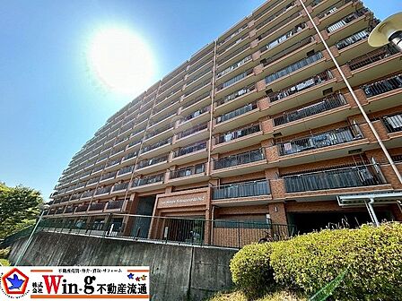 昭和61年11月建築で、エレベーター2基・防犯カメラ有の11階建てマンションです!神戸電鉄粟生線西鈴蘭台駅 徒歩9分・神戸電鉄粟生線鈴蘭台西口駅 徒歩15分の2駅アクセス可能です♪