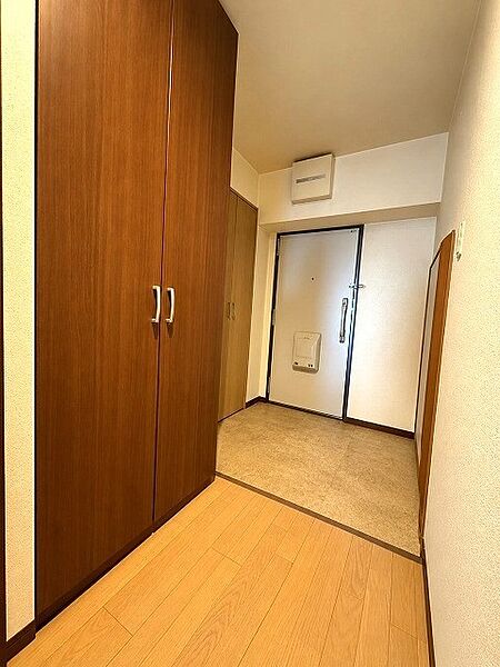 玄関を拡大表示