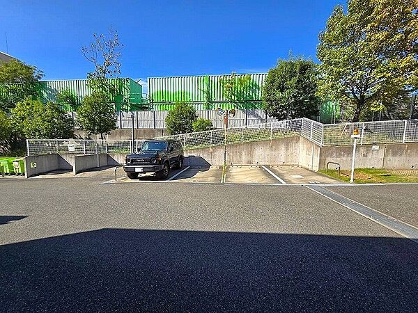 駐車場を拡大表示