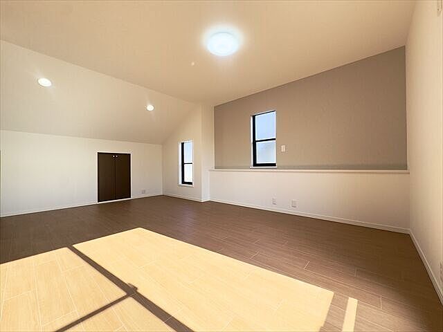 室内 八王子市元八王子町2丁目