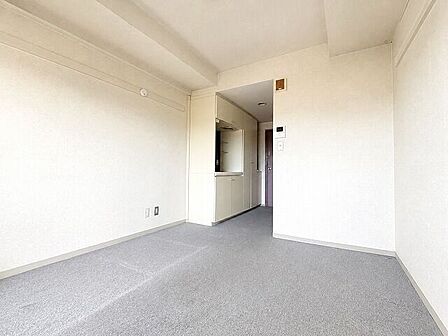 洋室：すっきりとした空間で、家具の配置もしやすいお部屋です。※実際の写真をもとにCG加工をしています。