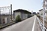 外観：前面道路含む現地写真