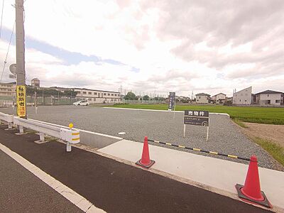 外観：建築条件なしのお土地です。田園風景もあり落ち着いた環境です。