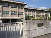 高校・高専「国立広島大学附属高校まで1098ｍ」
