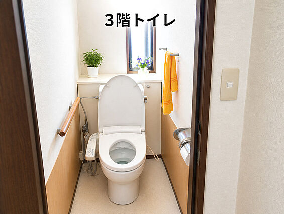 ３階　トイレ