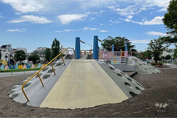 萩中公園の外観