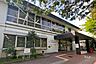 周辺：久が原図書館の外観