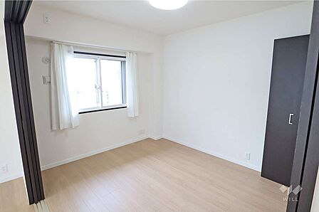 洋室5.3帖広さはしっかり確保できており、子ども部屋に最適ではないでしょうか。
