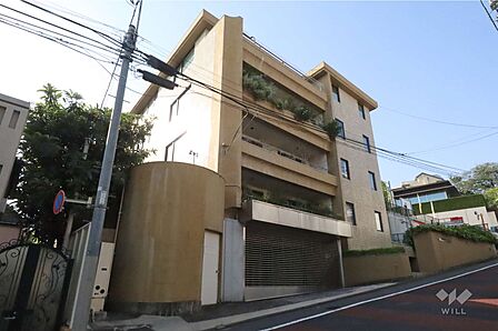 青葉台ロイヤルガーデンの外観(南東側から)