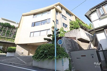 青葉台ロイヤルガーデンの外観(南西側から)