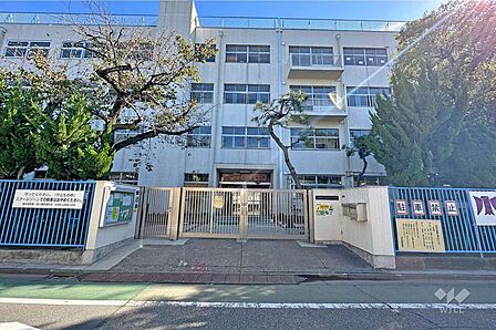 高畑小学校[公立]の外観