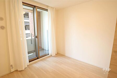 洋室約5.5帖お子様のお部屋としてもお使い頂けそうです。